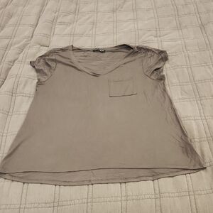 Cable & Gauge Army Green Short Sleeve V-Neck Top Size L!